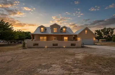 122 Valencia Road, Peralta