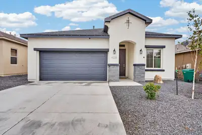 4225 Crowned Eagle Loop NE 
