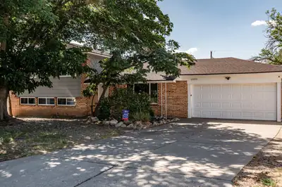 12205 Victoria Falls Drive NE 