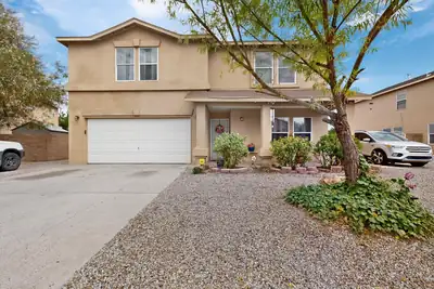 119 Colinas Avenue NE, Albuquerque