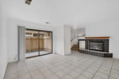 2900 Vista Del Rey NE UNIT 25B 