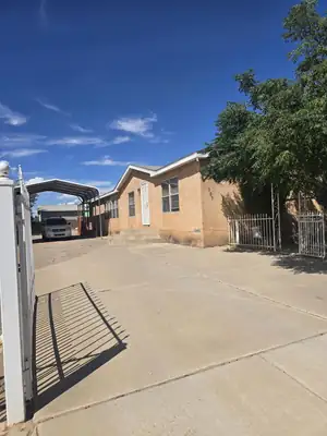 307 Gore Avenue SE, Albuquerque