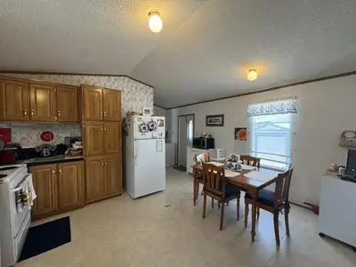 11100 Gibson Boulevard SE LX 369 