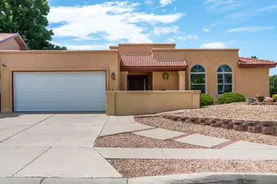 5323 Vista Bonita NE, Albuquerque
