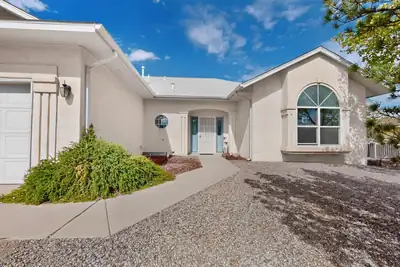 7201 Syr Court NE, Rio Rancho, NM 87144 