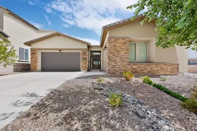 1604 Deer Valley Trail NW 