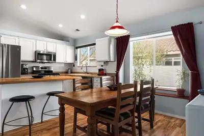 3470 Hunters Meadows Circle NE 