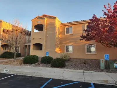 6800 Vista Del Norte NE 713 