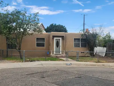 1025 Lynch Court NW, Albuquerque