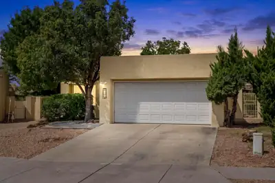 8105 Countrywood Road NE, Albuquerque