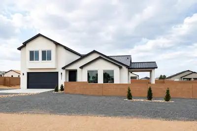 421 9th Avenue NE, Rio Rancho