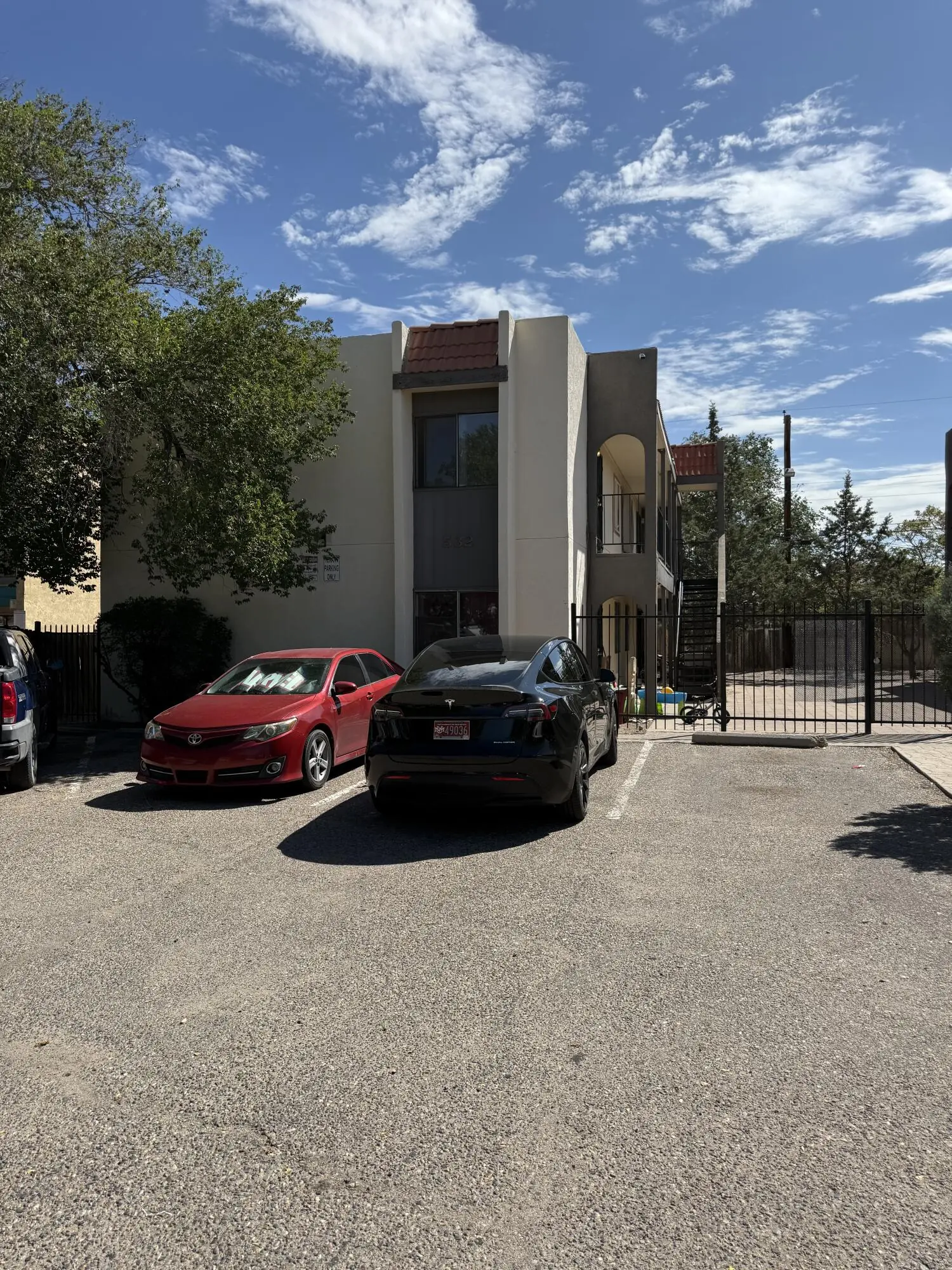 532 Palomas Drive SE
