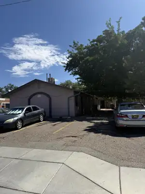 630 Alcazar Street SE, Albuquerque