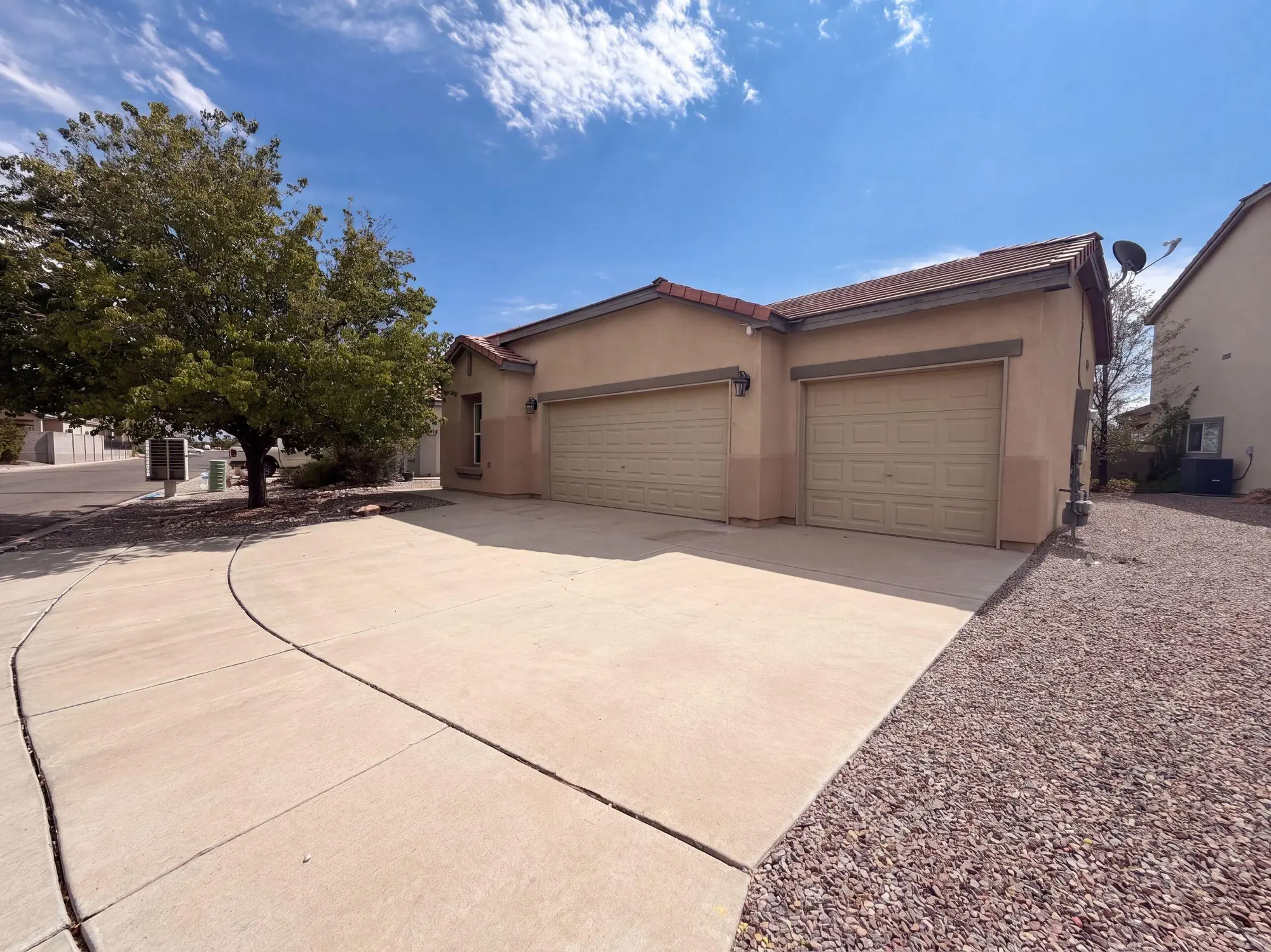 696 Troon Drive SE