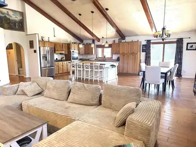 1118 Ridgecrest Avenue, Gallup, NM 87301 