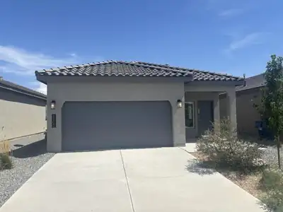1502 Calle Oeste NW, Los Lunas 