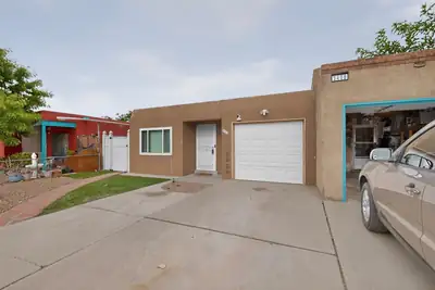 3412 Abbey Court NW 