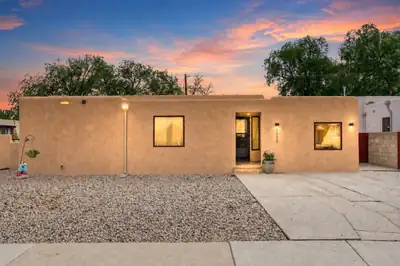 1112 Bryn Mawr Drive NE, Albuquerque