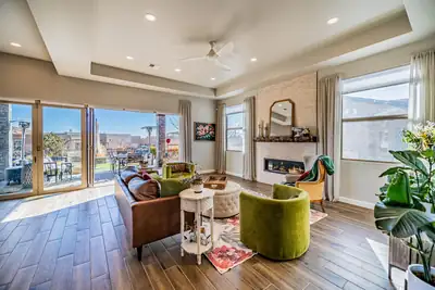6055 Redondo Sierra Drive NE 