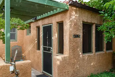 415 Amherst Drive NE, Albuquerque, NM 87106 