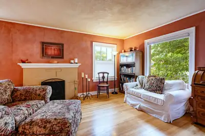 415 Amherst Drive NE, Albuquerque, NM 87106 