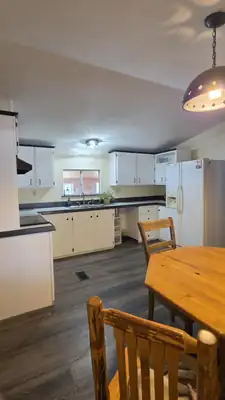 8 Aztec Road 