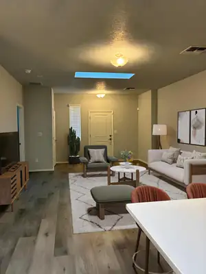 6121 Strand Loop SE 