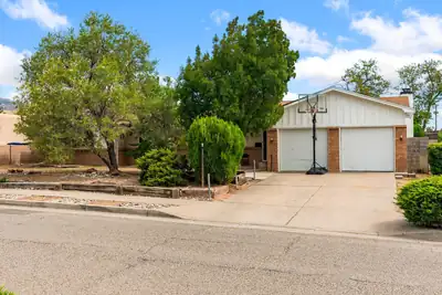 9012 Lagrima De Oro Road NE 