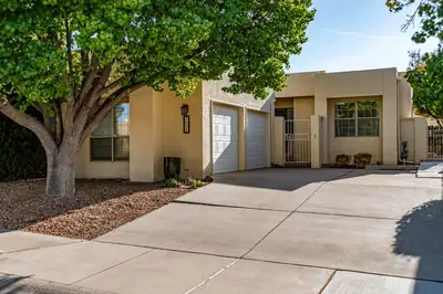 7920 Woodwind Drive NE, Albuquerque