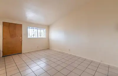 206 Princeton Drive SE 5 