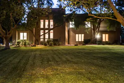 1703 Edwardo Y Juanita Court NW, Los Ranchos