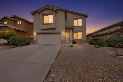 3905 North Pole Loop NE, Rio Rancho
