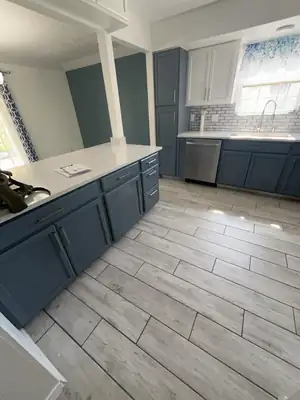 556 Stallion Road SE 