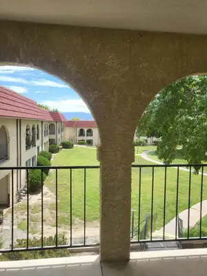 827 Country Club Drive SE APT 2A 