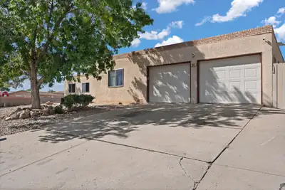 817 Oreja De Oro Drive SE, Rio Rancho