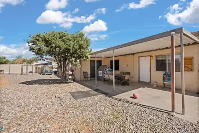 817 Oreja De Oro Drive SE 