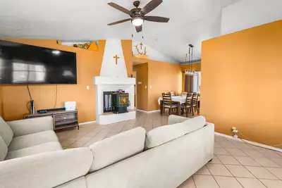 4 Kestrel Court 