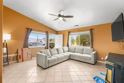 4 Kestrel Court 