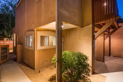 3036 Sombra Del Rio NW 