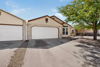 1142 Pandora Drive SW 
