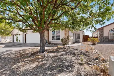 1142 Pandora Drive SW 