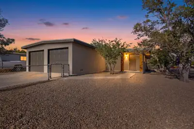 245 Garcia Street NE, Albuquerque 