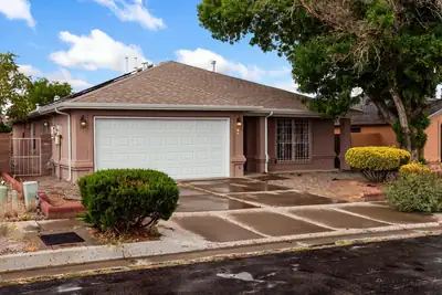 7215 Way Cross Avenue NW, Albuquerque