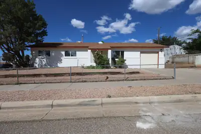 700 Tomasita Street NE, Albuquerque