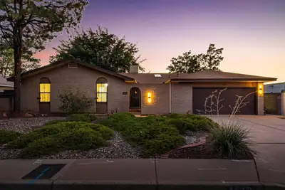4513 Andrew Drive NE, Albuquerque