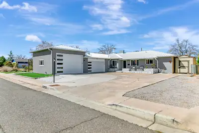 1413 Valencia Drive NE, Albuquerque 
