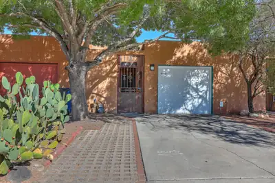 2602 Los Tomases Drive NW, Albuquerque
