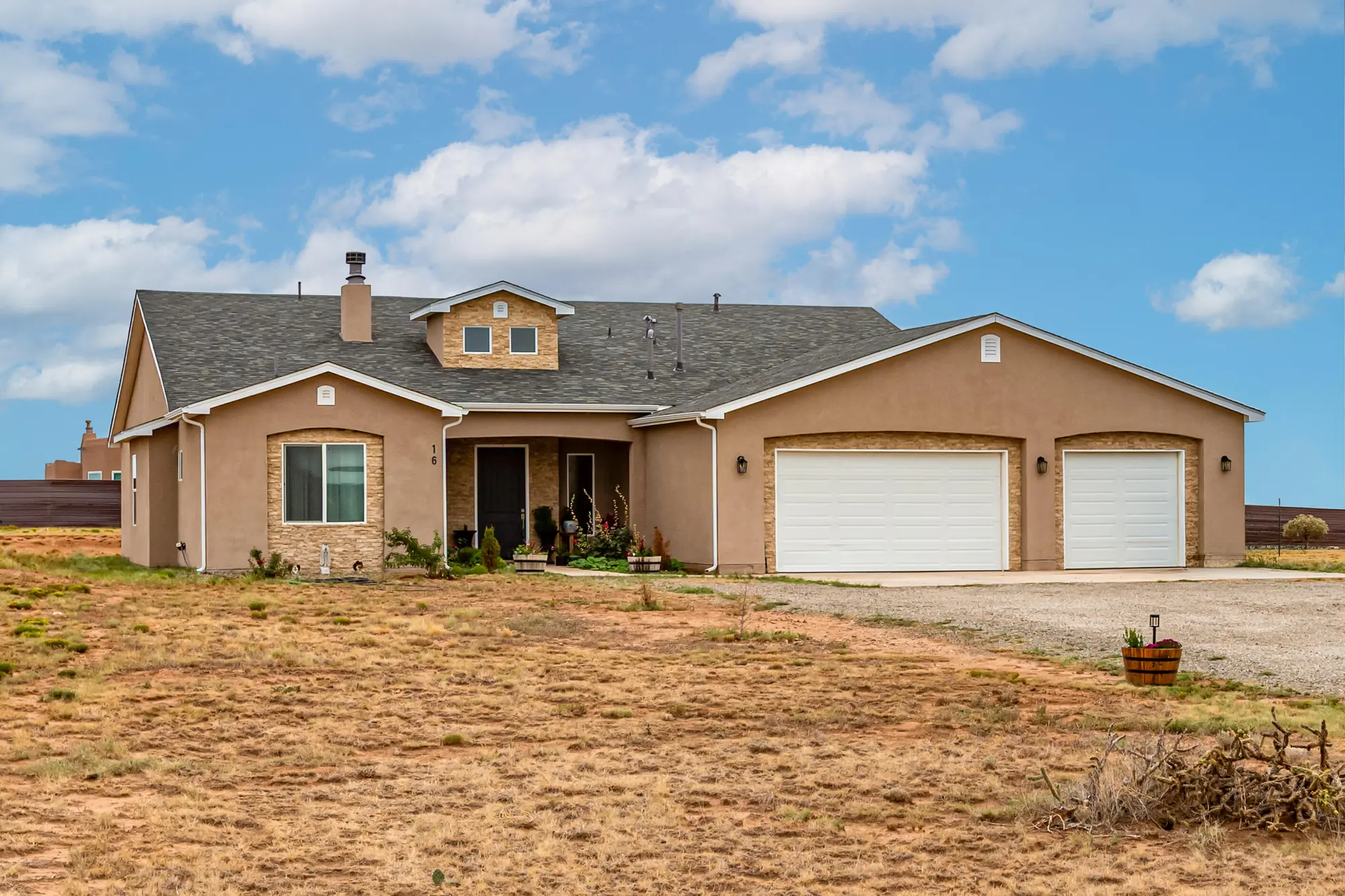 16 Northland Meadows Place