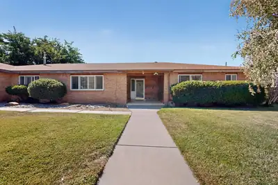 12412 Casa Grande Avenue NE 