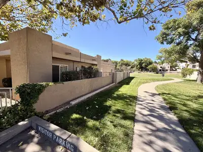 9747 Village Green Drive NE, Albuquerque